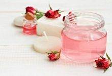 How to Use Rose Water Toner to Clean Skin Pores 1