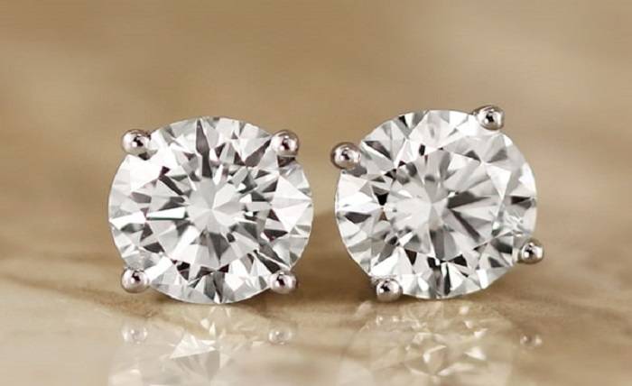 Ultimate Guide to Finding the Perfect Diamond Stud Earrings