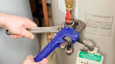 Should You Replace Your Water Heater Or Hire a Plumber